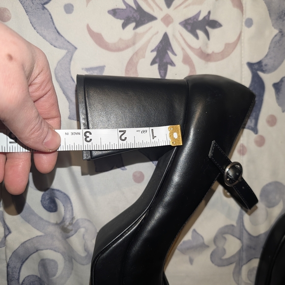 Steve Madden Black Mary Jane Heels - Picture 5 of 7
